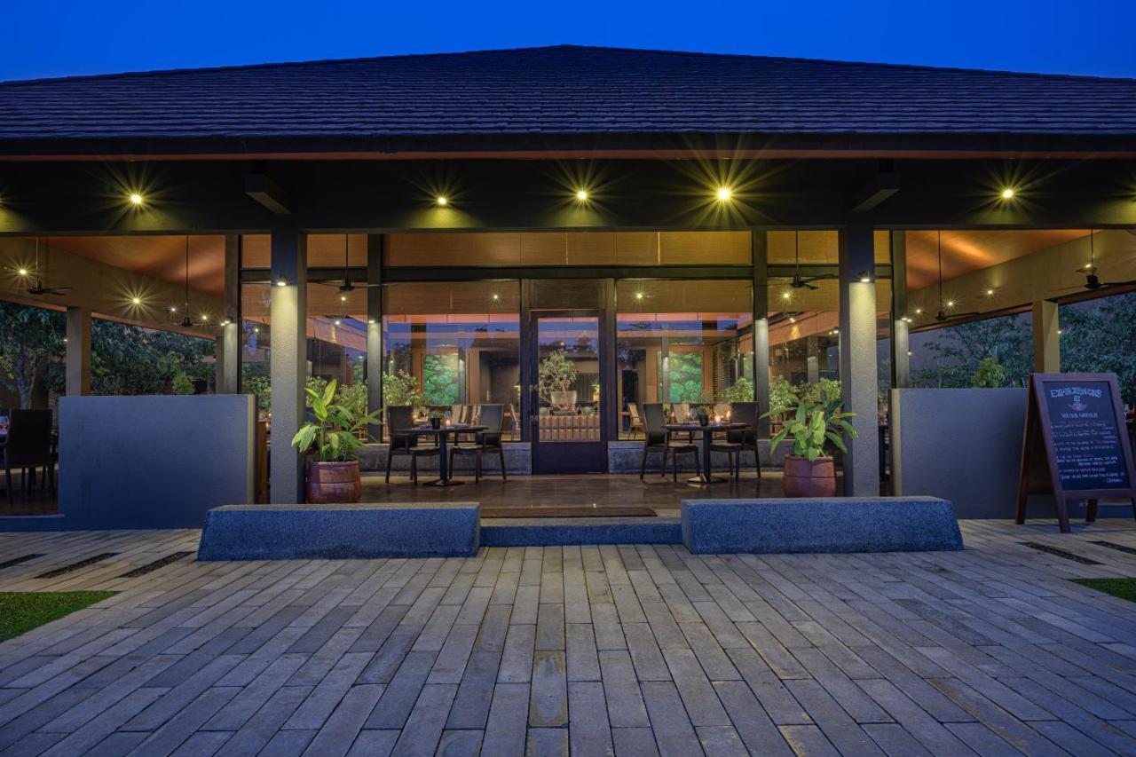 Water Garden Sigiriya - 30 Chic Designed Private Villas Overlooking Sigiriya Exterior photo