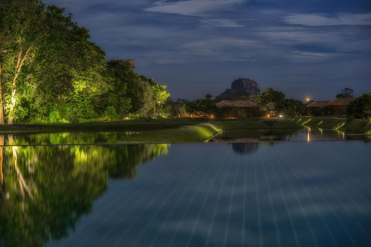 Water Garden Sigiriya - 30 Chic Designed Private Villas Overlooking Sigiriya Exterior photo